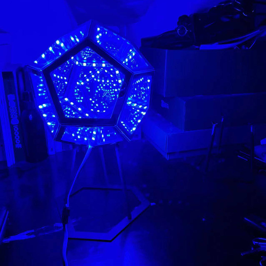 Skanto | Infinity Dodekaeder LED Nachtlicht Kunst Tischlampe