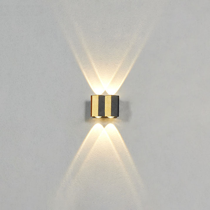Skanto | Moderne Luxus-LED-Wandleuchte aus goldenem Aluminium für den Außenbereich, wasserdicht, für die Terrasse