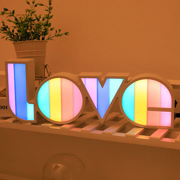 Skanto | Moderne Art Deco wasserdichte PS LOVE Buchstaben LED-Tischlampe für Schlafzimmer