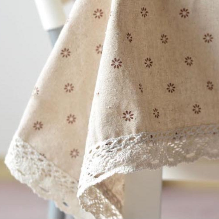 Skanto | Baumwoll-Leinen-Tischdecke mit Gänseblümchen-Print