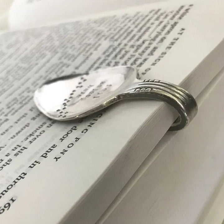 Skanto | Lustiges Löffel-Lesezeichen – Perfektes Geschenk für Bücherwürmer