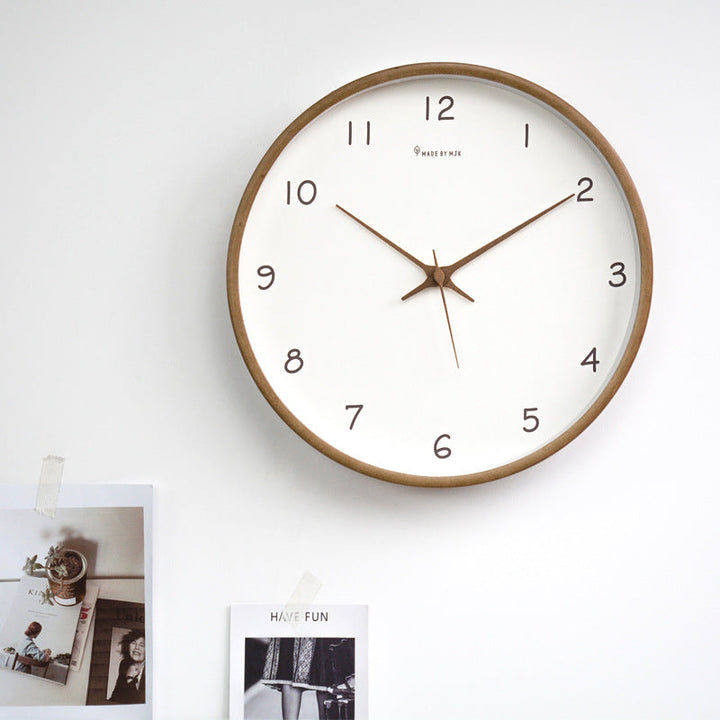 Skanto | TimberClock – Analoge Massivholzuhr