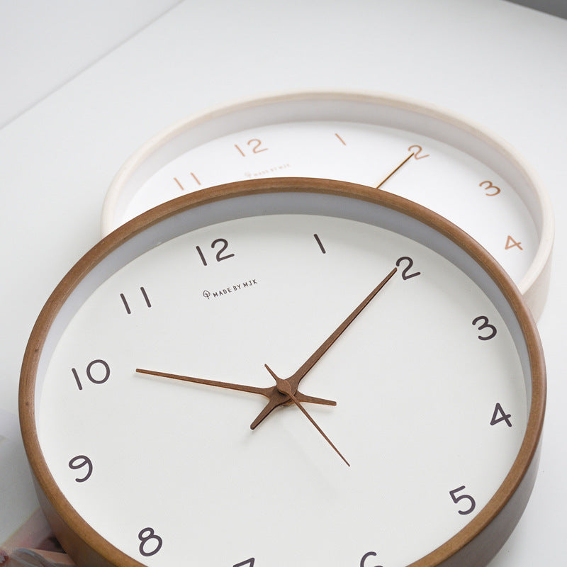 Skanto | TimberClock – Analoge Massivholzuhr