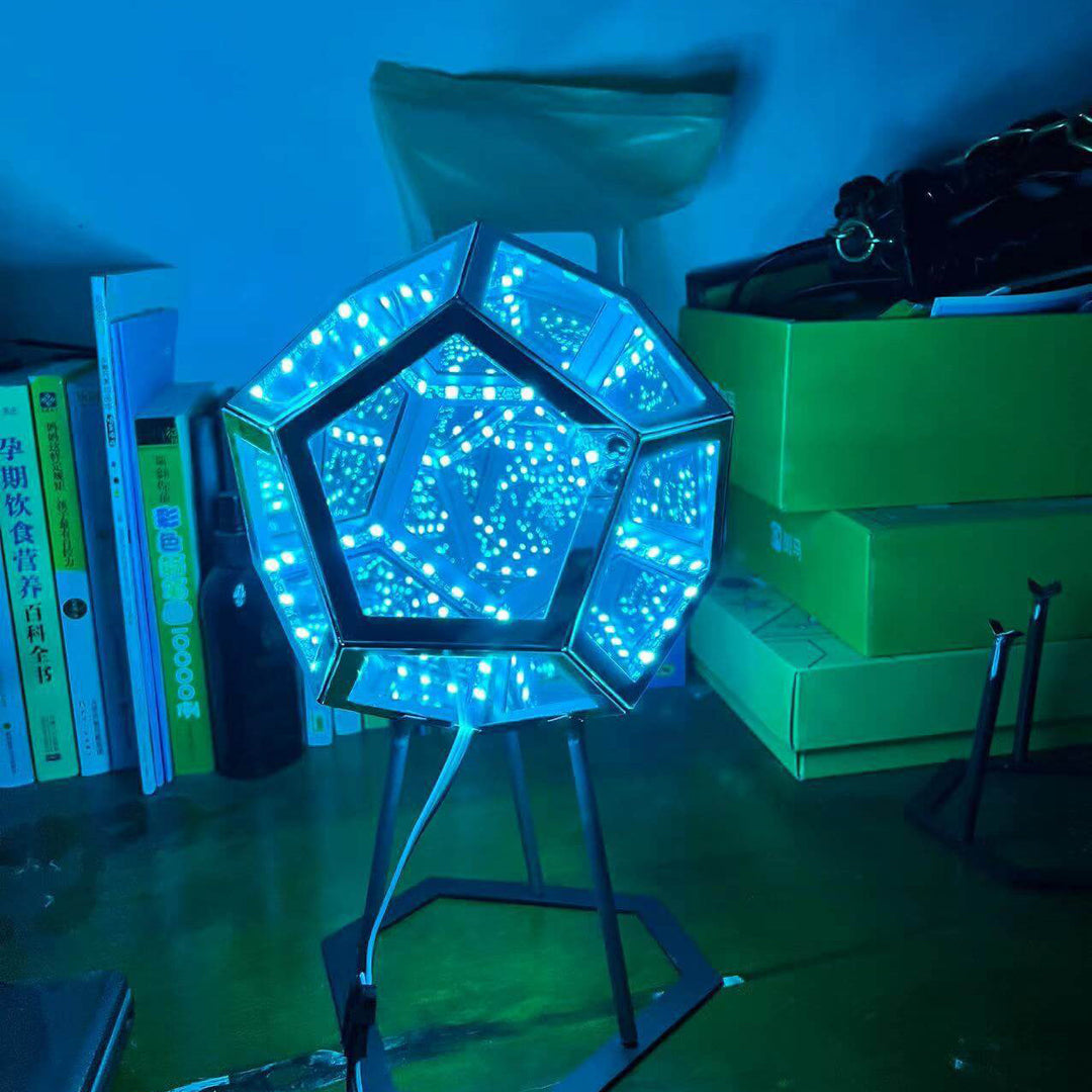 Skanto | Infinity Dodekaeder LED Nachtlicht Kunst Tischlampe