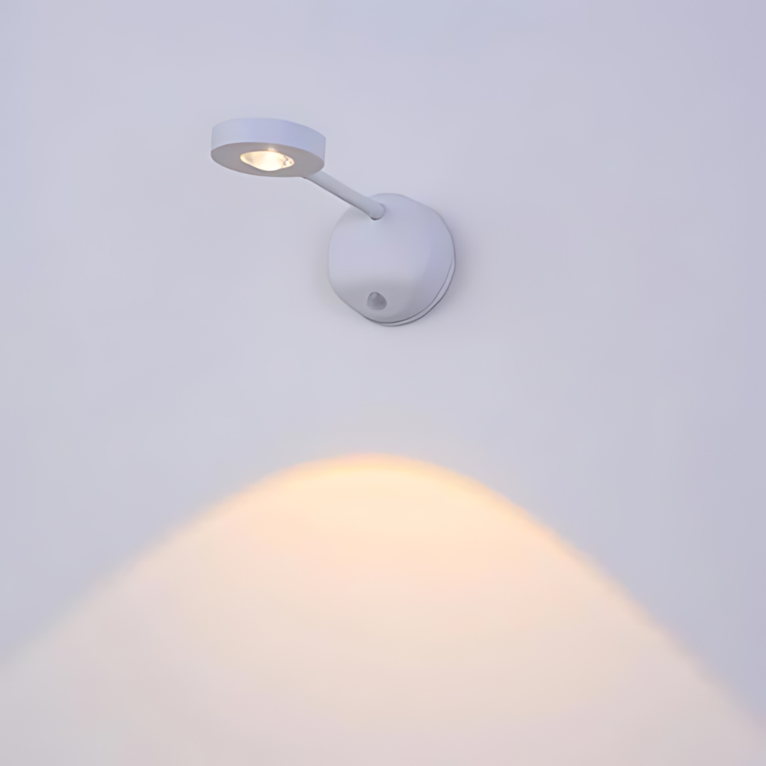 Skanto | Spark360 – Kabelloser LED-Strahler mit Bewegungssensor und 360° verstellbarer Halterung