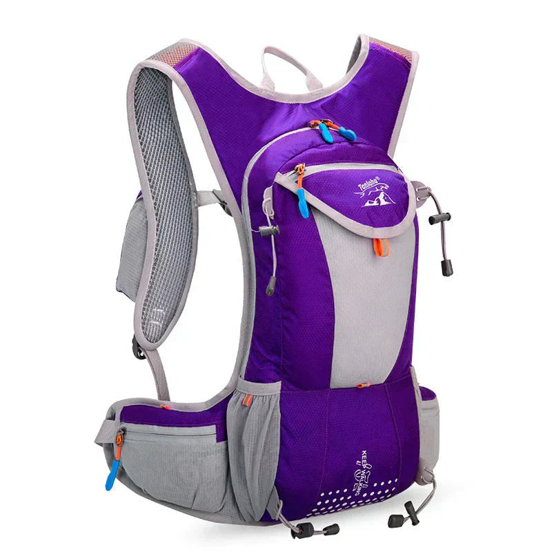 Skanto AquaPack – Stilvoller wasserdichter Rucksack mit Trinkblase