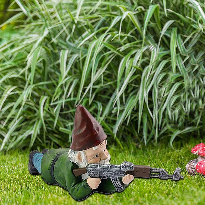 Skanto | Militär-Gartenzwerg mit Tarnuniform