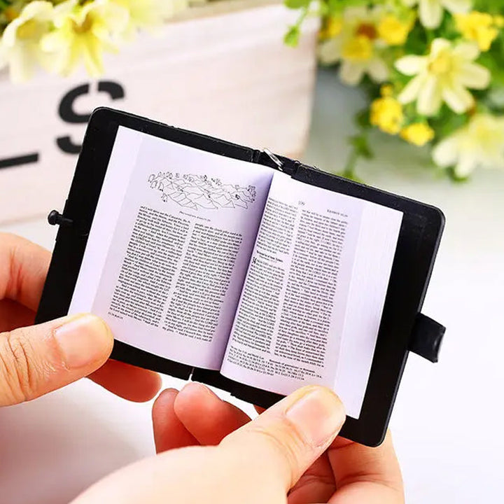 Skanto | Mini-Buch-Bibel-Schlüsselanhänger