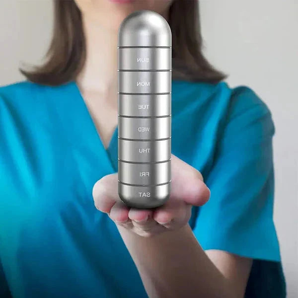 Skanto | MediSafe Weekbox – Wasserdichter Aluminium-Pillenorganizer mit 7 Fächern