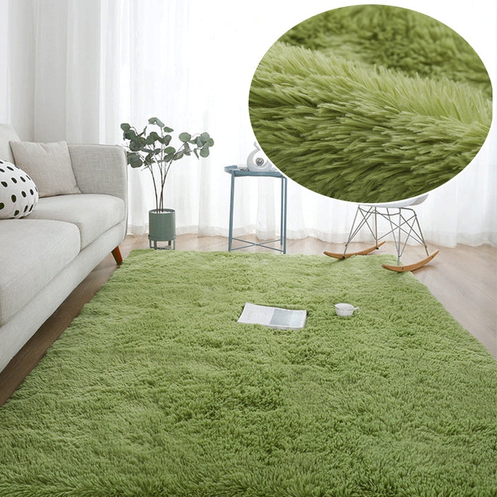 Skanto | Plüschiger grauer Teppich für moderne Wohnkultur