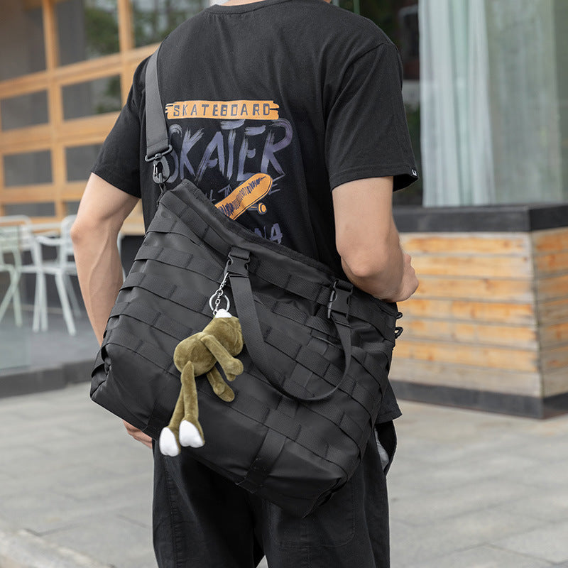 Taktischer Rucksack mit mehreren Fächern Skanto
