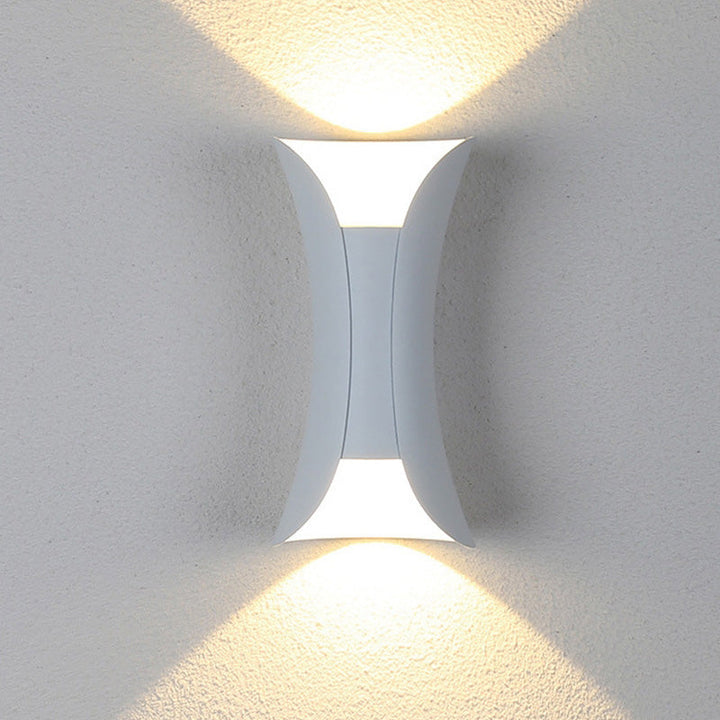 Moderne LED-Außenwandleuchte - LumiEdge
