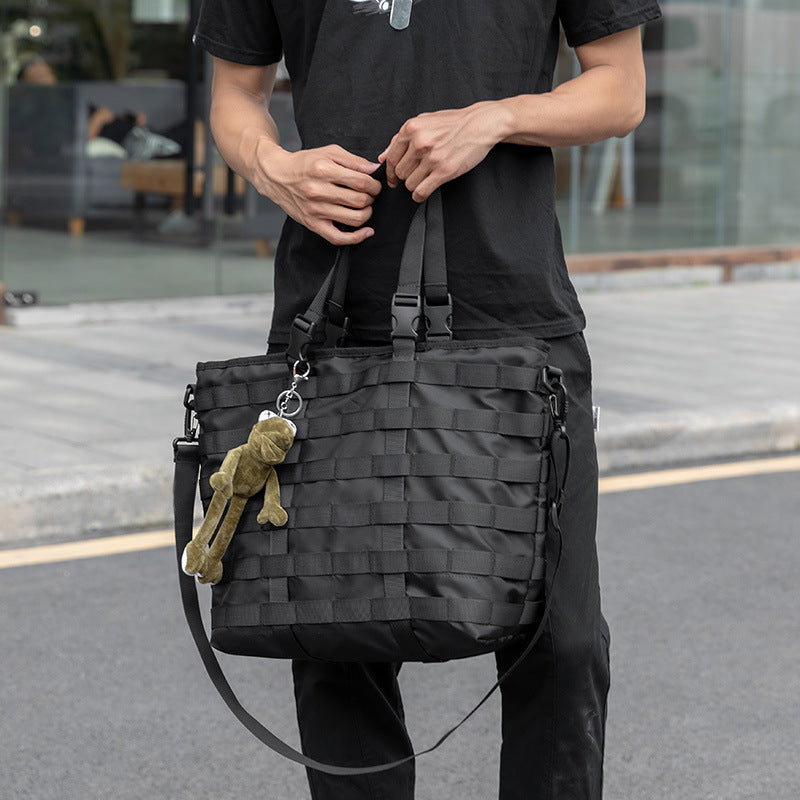 Taktischer Rucksack mit mehreren Fächern Skanto