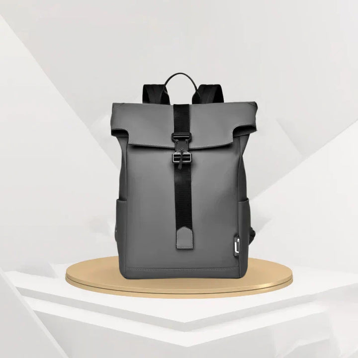 Skanto | Wasserdichter Reise- & Pendlerrucksack – USB, leicht & geräumig