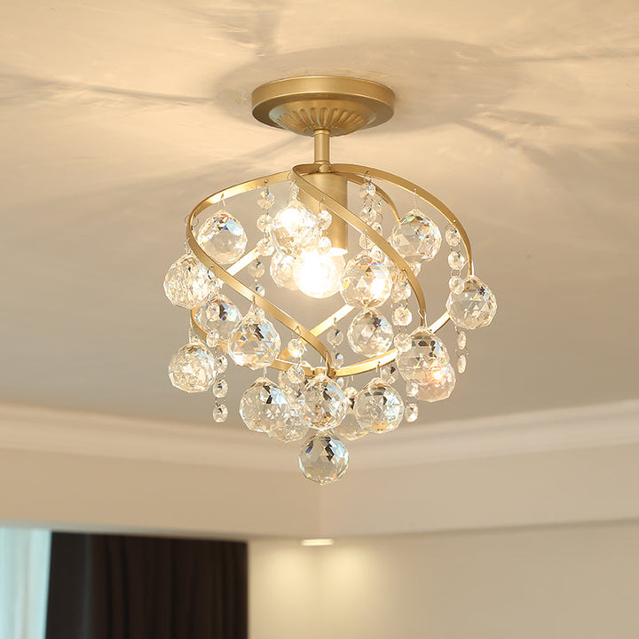 Skanto | CrystalElegance Pendelleuchte – Luxuriöser Kronleuchter mit Messingdetails