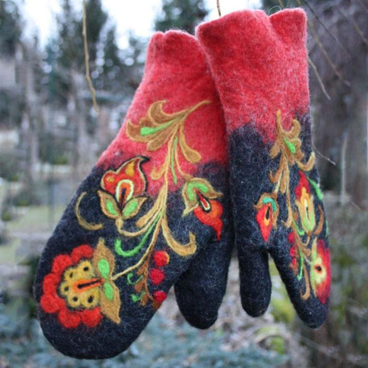 Skanto | Bestickte Weihnachtsfäustlinge mit Blumenmotiv