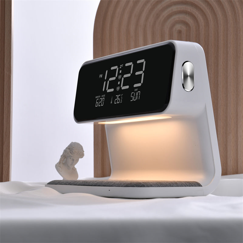 Skanto | 3-in-1 Nachttischlampe mit kabellosem Ladegerät – LCD Wecker & Touch dimmbare LED Schreibtischlampe