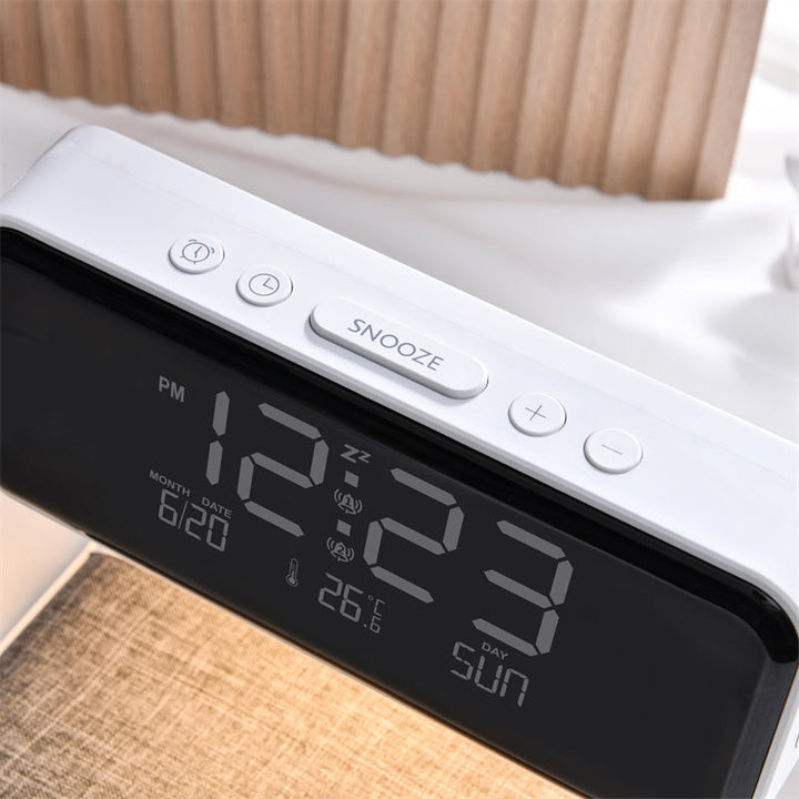 Skanto | 3-in-1 Nachttischlampe mit kabellosem Ladegerät – LCD Wecker & Touch dimmbare LED Schreibtischlampe