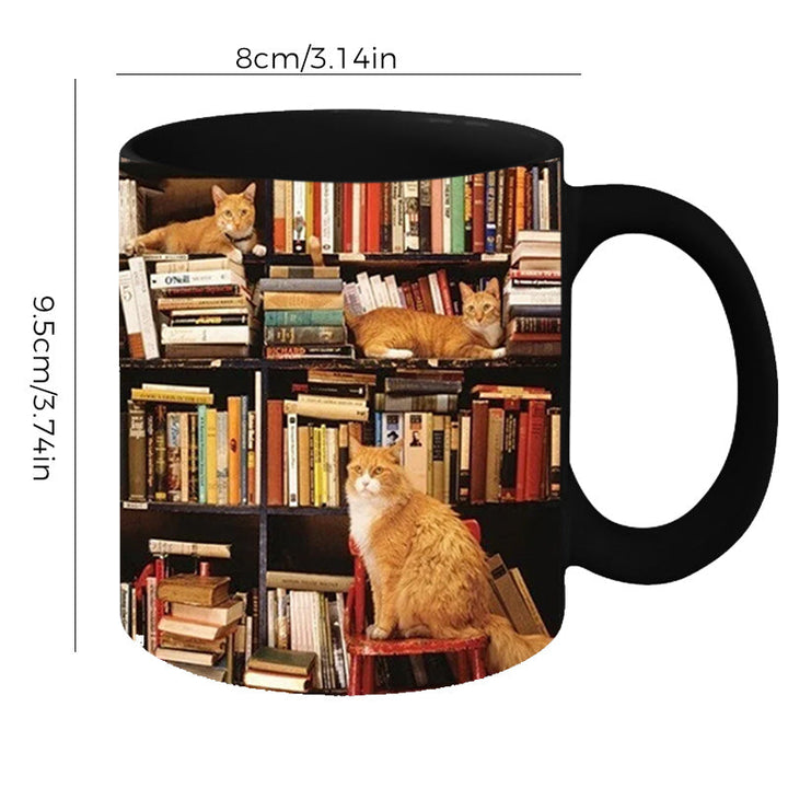 Skanto | Bücherregal Keramik-Kaffeetasse – Geschenk für Katzen- und Buchliebhaber