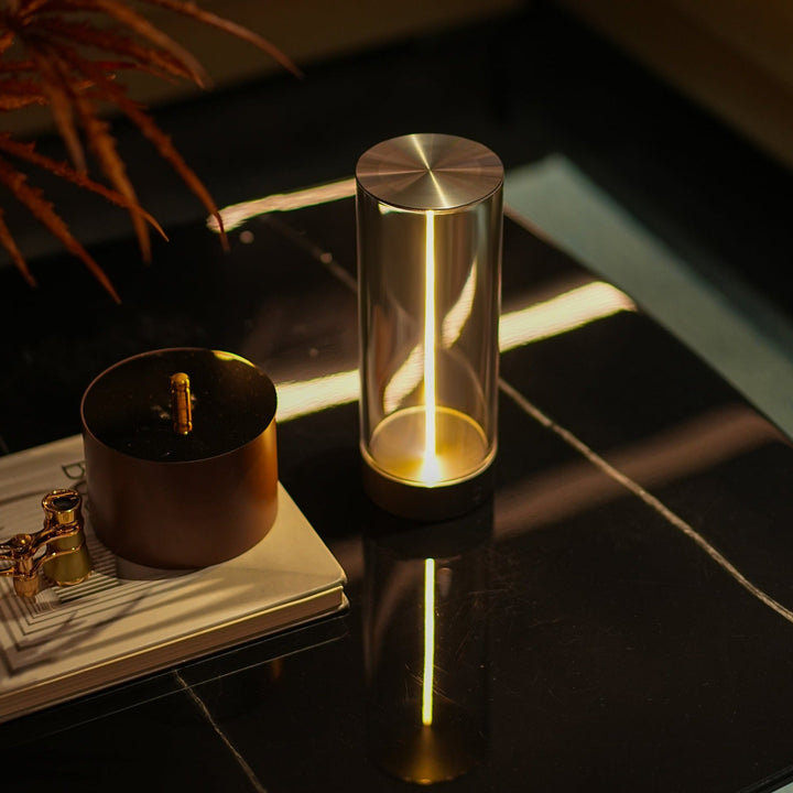 Skanto | GlowBright | Tragbare LED-Lampe mit kabellosem Design