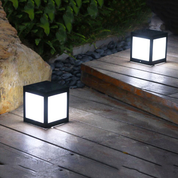 Skanto | Quadratische Solar-LED-Gartenlampe – Dekorative Außenbeleuchtung für Wege und Terrassen