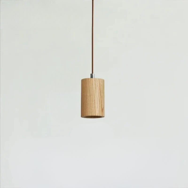 Skanto | Skandinavischer Kleiderbügel aus Holz