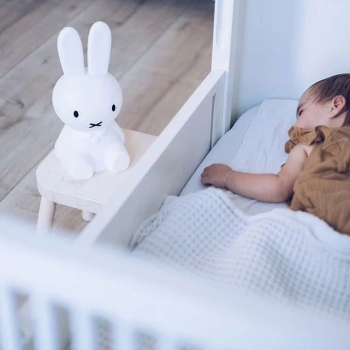 Skanto Kinder-Stehlampe | Kabellos & Dimmbar | Süßes Nachtlicht | Ambiente-Licht für Kinderzimmer