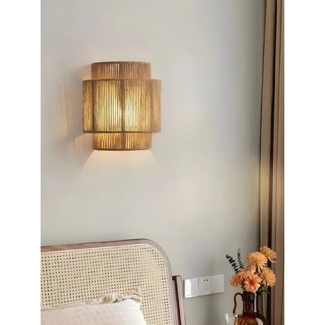 Skanto | Moderne Wandlampe aus geflochtenem Rattan