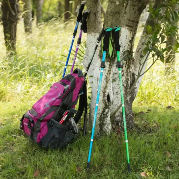 Skanto | Verstellbarer Falt-Trekkingstock für Wandern, Rucksackreisen & Outdoor-Abenteuer – Leichtes Aluminium-Design