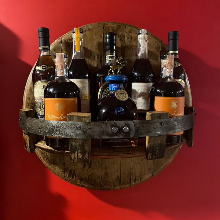 Whiskeyfass Wandregal | Rustikales Massivholz-Design | Rund
