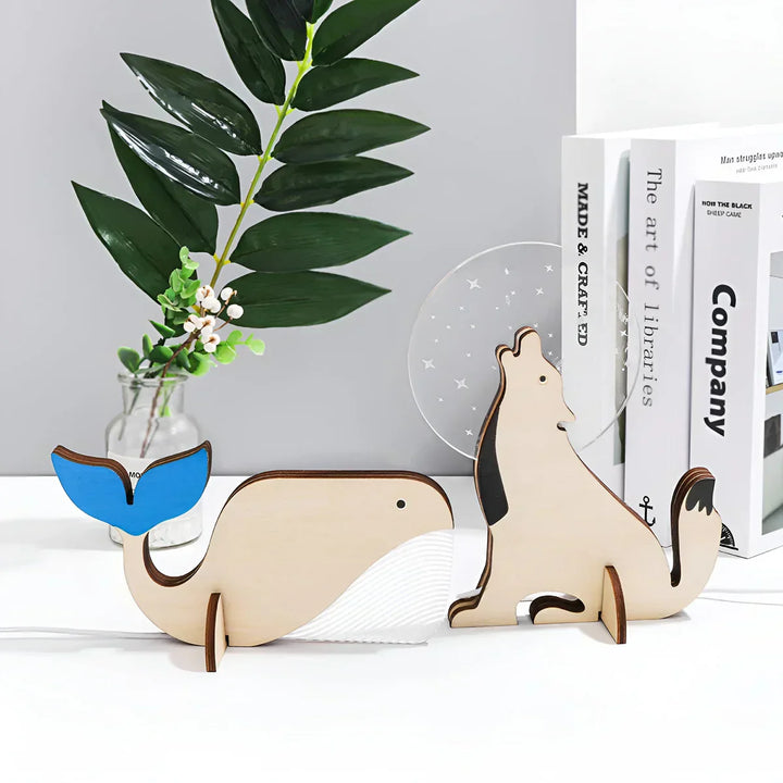 Skanto | Tierfiguren-Tischlampe aus Holz