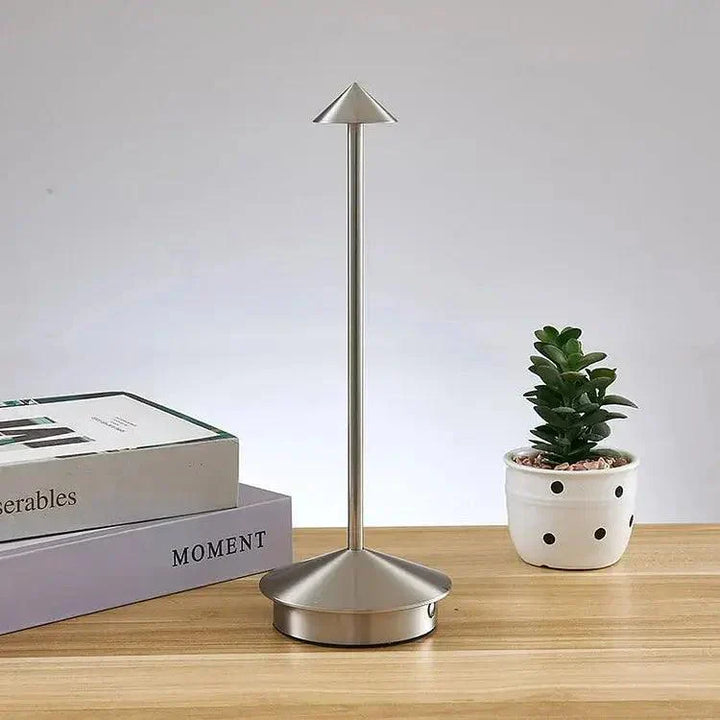 Skanto | BeamLuxe - Elegante kabellose Tischlampe