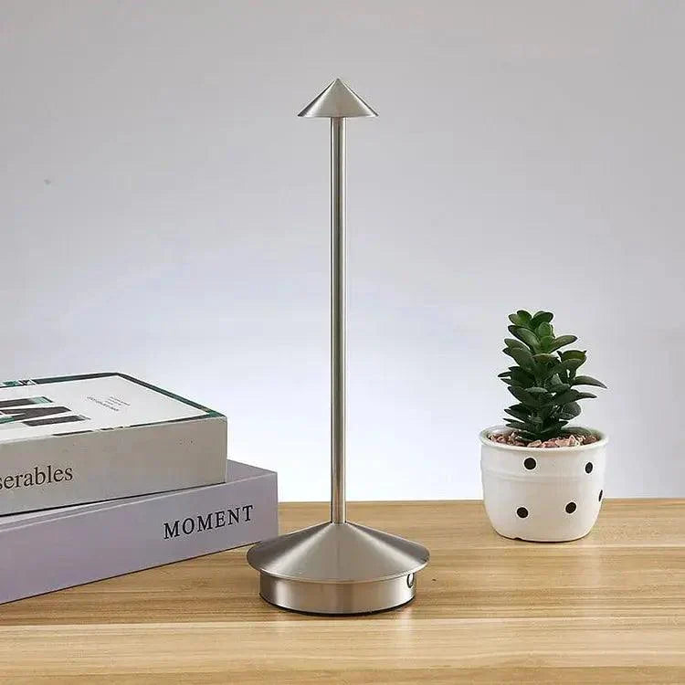 Skanto | BeamLuxe - Elegante kabellose Tischlampe