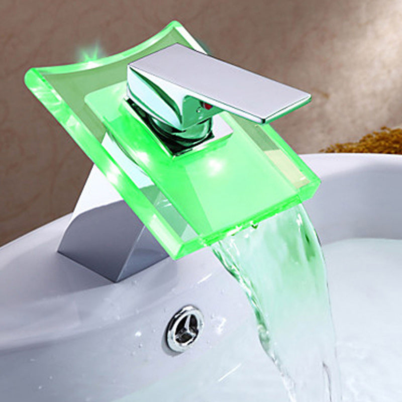 Skanto | 1-Hebel Waschtischarmatur 1-Loch Kupfer-Waschbeckenarmatur mit LED-Beleuchtung