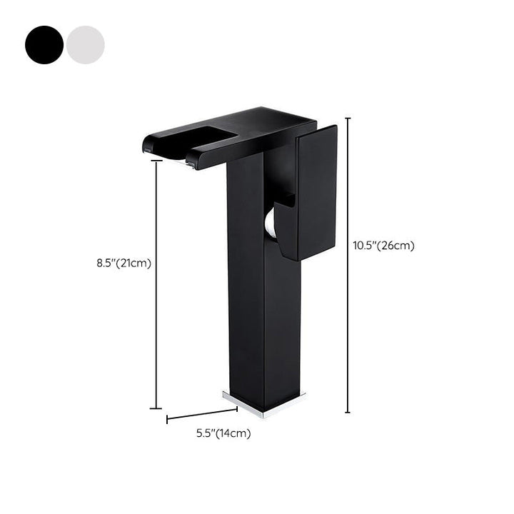 Skanto | Moderner Messing-Wasserhahn mit LED-Wasserfall-Waschtischmischer