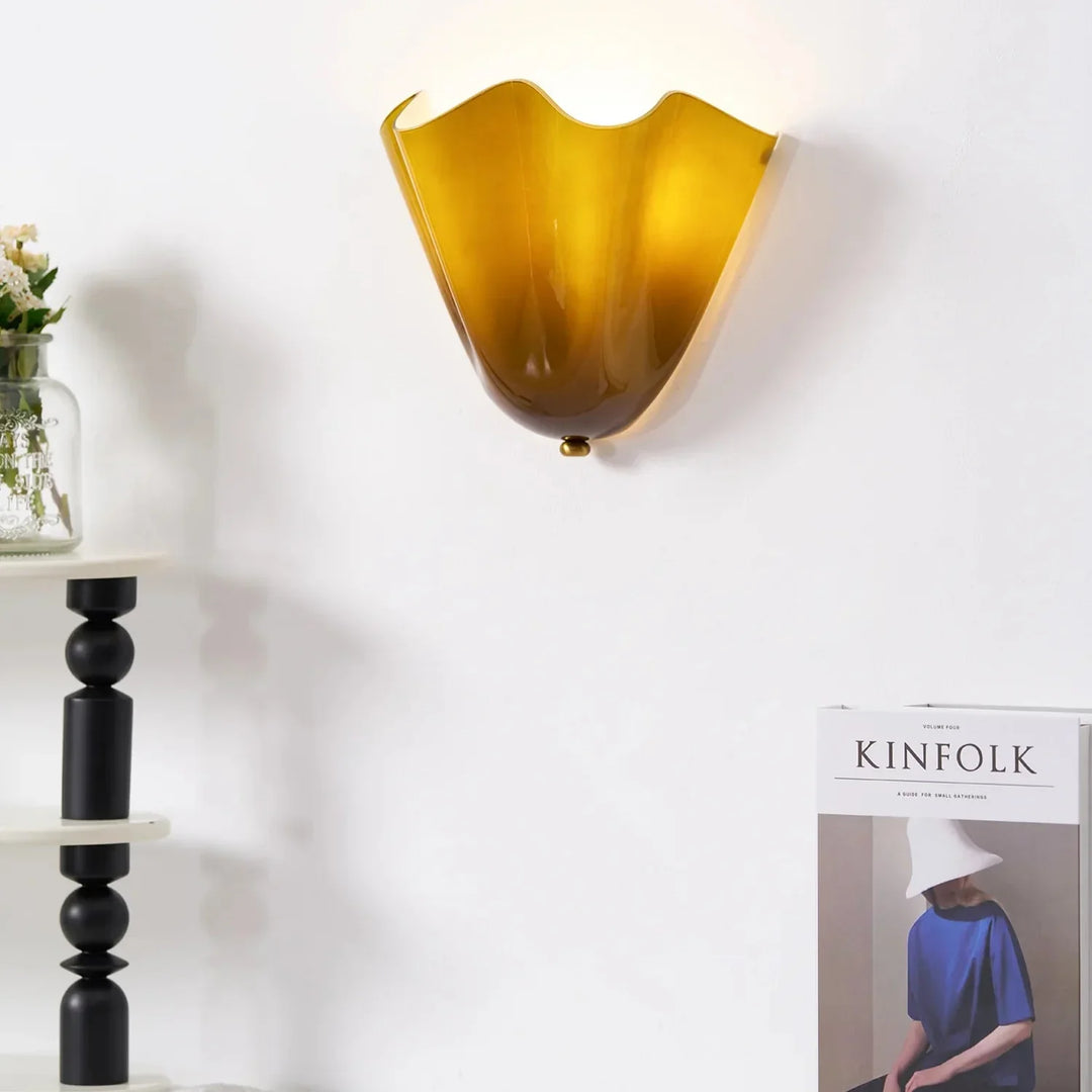 Skanto | Retro Buntglas-Wandleuchte im Muschelmuster