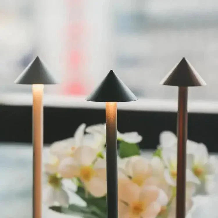 Skanto | BeamLuxe - Elegante kabellose Tischlampe
