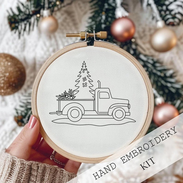 Skanto | Weihnachtliches Stickset DIY | Komplettes Bastelset für selbstgemachte Deko | 20 cm