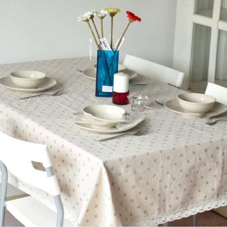 Skanto | Baumwoll-Leinen-Tischdecke mit Gänseblümchen-Print