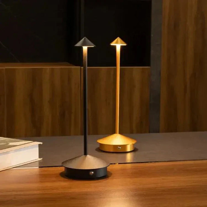 Skanto | BeamLuxe - Elegante kabellose Tischlampe