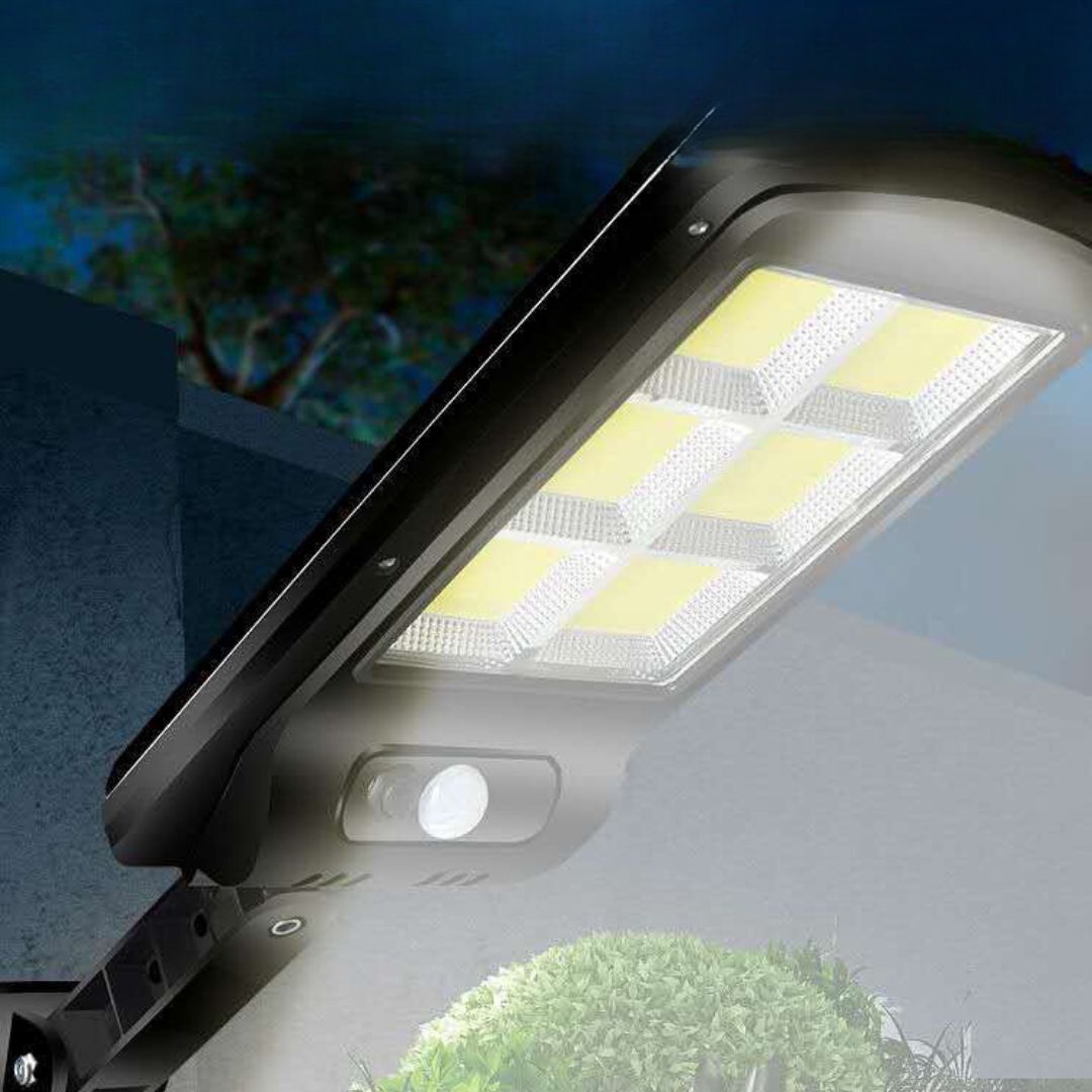 Skanto | Solar-Torleuchte mit 4000 Lumen (Ausverkauf)
