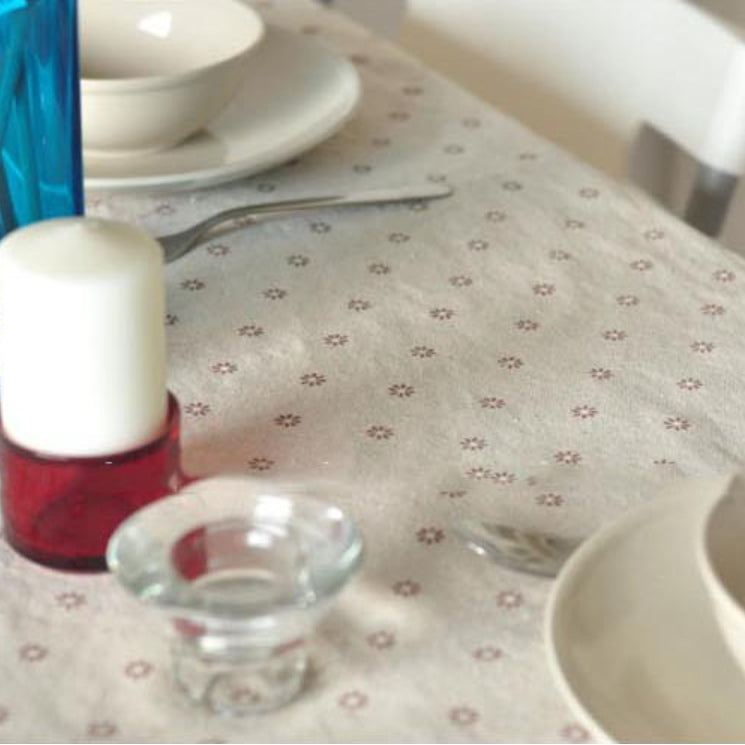 Skanto | Baumwoll-Leinen-Tischdecke mit Gänseblümchen-Print