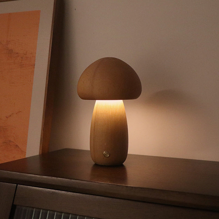 Skanto | Pilz-Tischlampe aus Holz