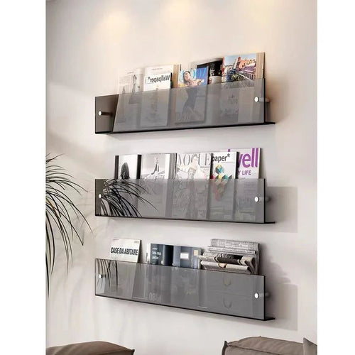 Skanto | ClearLine – Stilvolles Acryl-Wandregal für Zeitschriften
