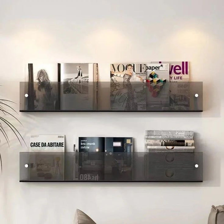 Skanto | ClearLine – Stilvolles Acryl-Wandregal für Zeitschriften