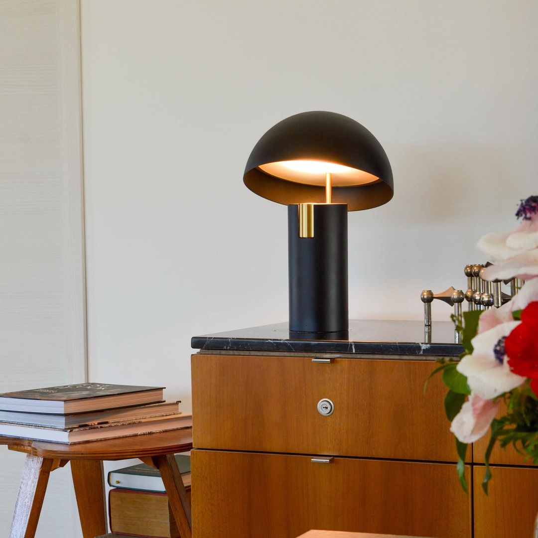 Skanto | Tischlampe - RetroWave - Minimalistisches & verstellbares Design - Schicke moderne Eleganz