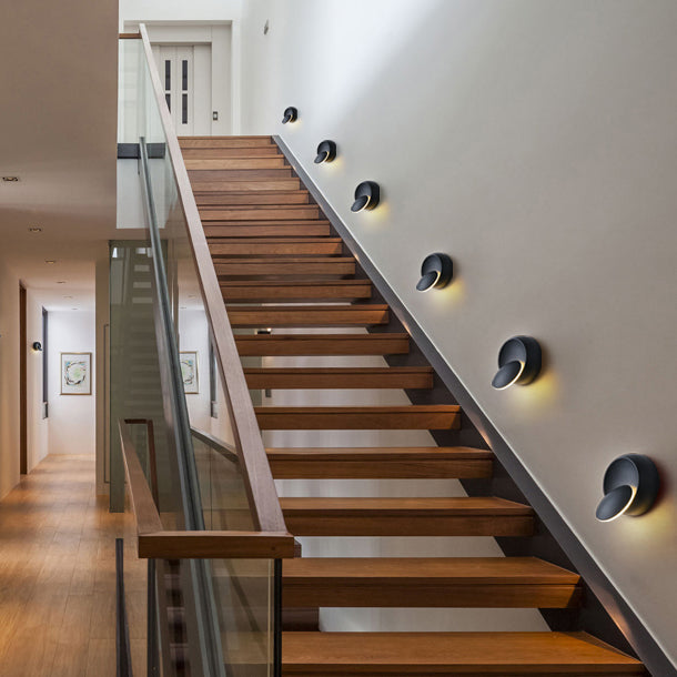 Skanto | Moderne nordische runde Eclipse LED-Wandleuchte aus Eisen, drehbar für Nachttisch