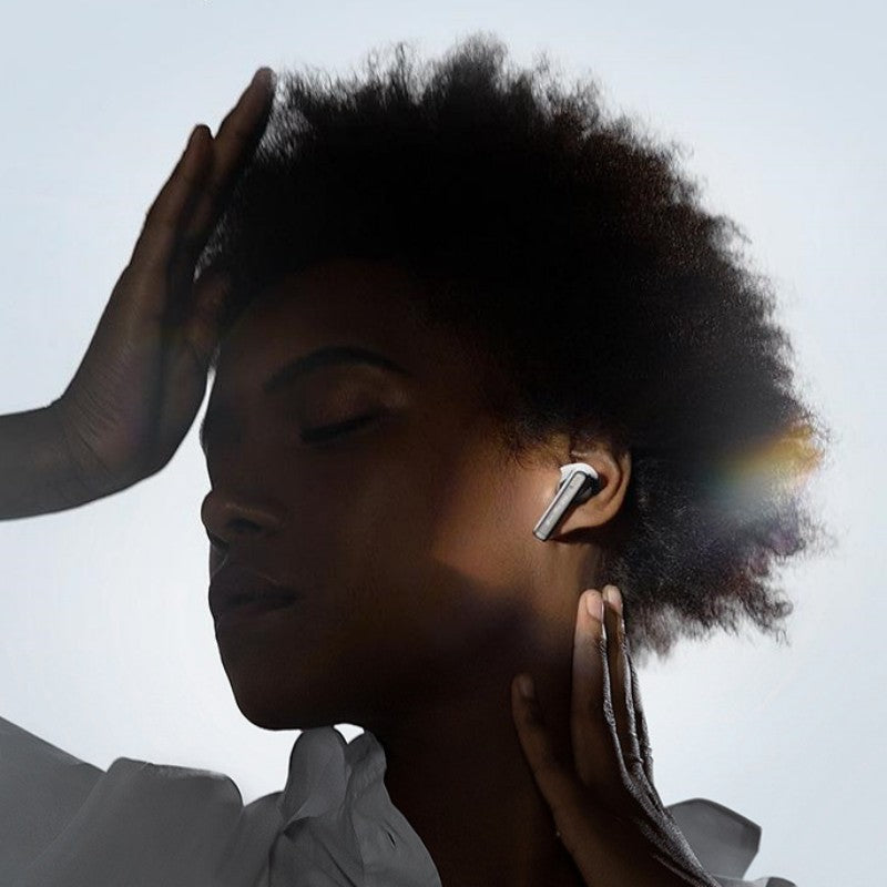 Skanto | Halb-In-Ear kabellose Bluetooth-Kopfhörer mit Ganzkörper-Galvanisierung