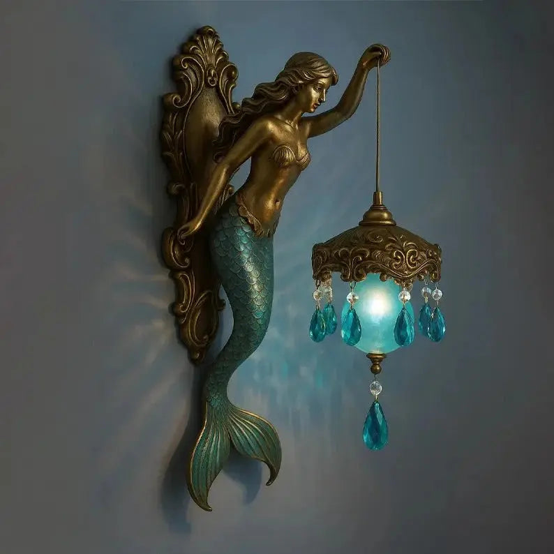 Skanto | Elegante Barock-Meerjungfrauen-Wandlampe – Künstlerische maritime Wandbeleuchtung für stimmungsvolle Räume
