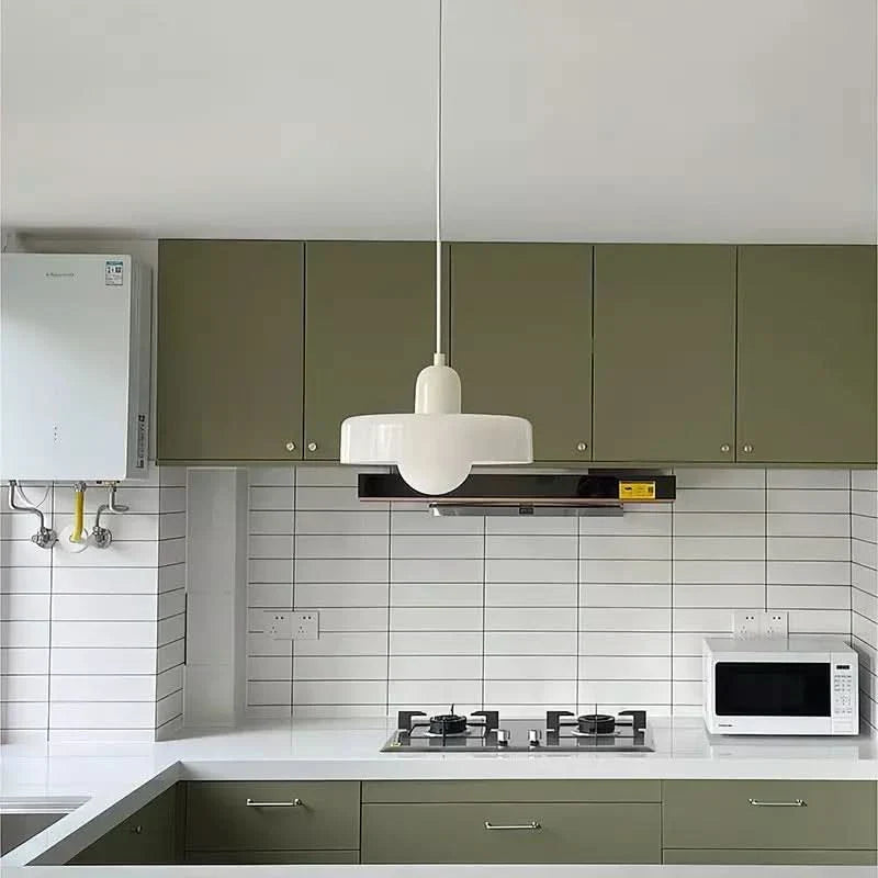 Skanto | Bauhaus Pendelleuchte aus farbigem Glas mit verstellbarer Aufhängung